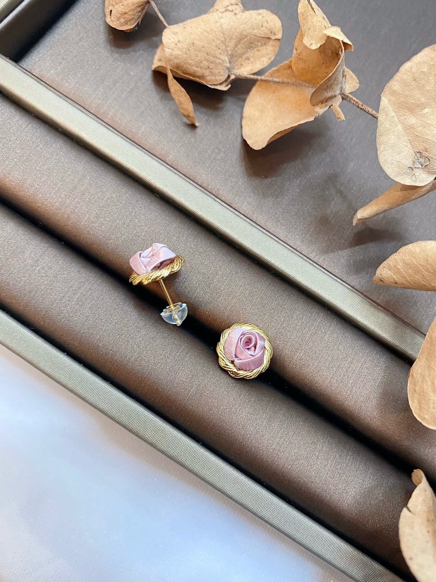 Champagne Gold : Misty Purple MIni Rose -Warm Light Earrings