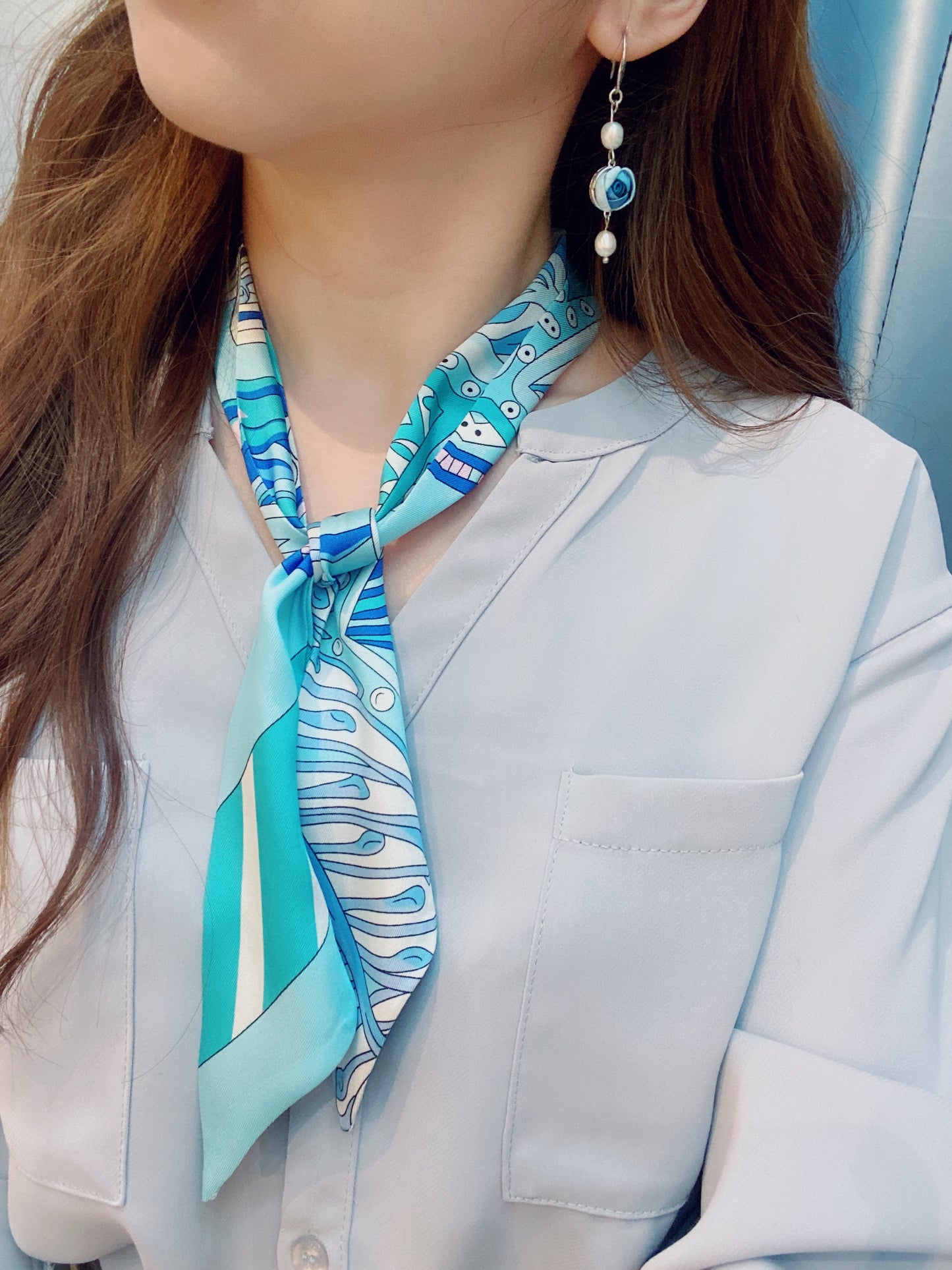 ホリデースタイルのゴージャスなシルクスカーフ - ピンクとグリーンの縞模様