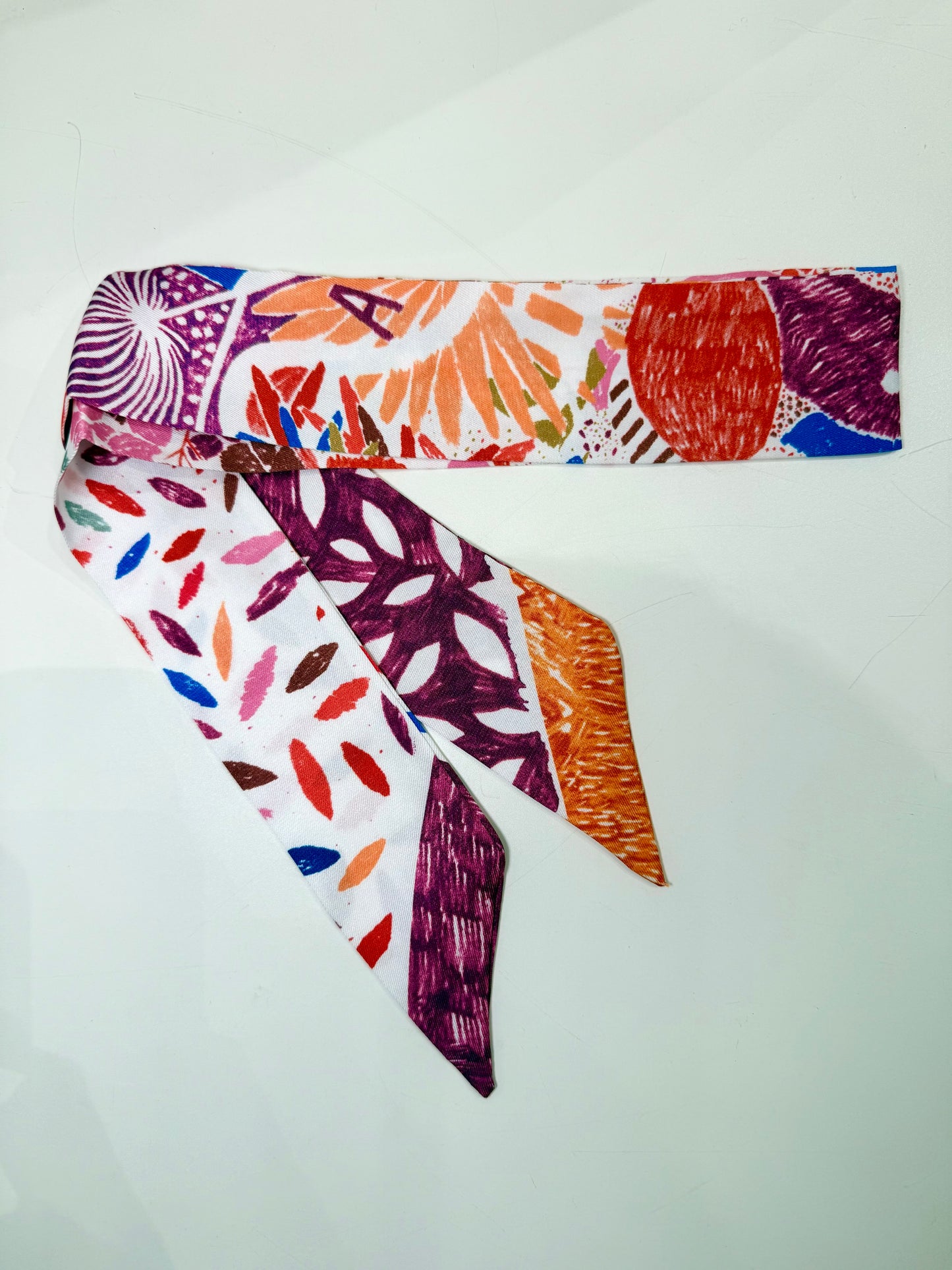 ホリデースタイルのゴージャスなシルクスカーフ - トロピカルレインフォレストパープル