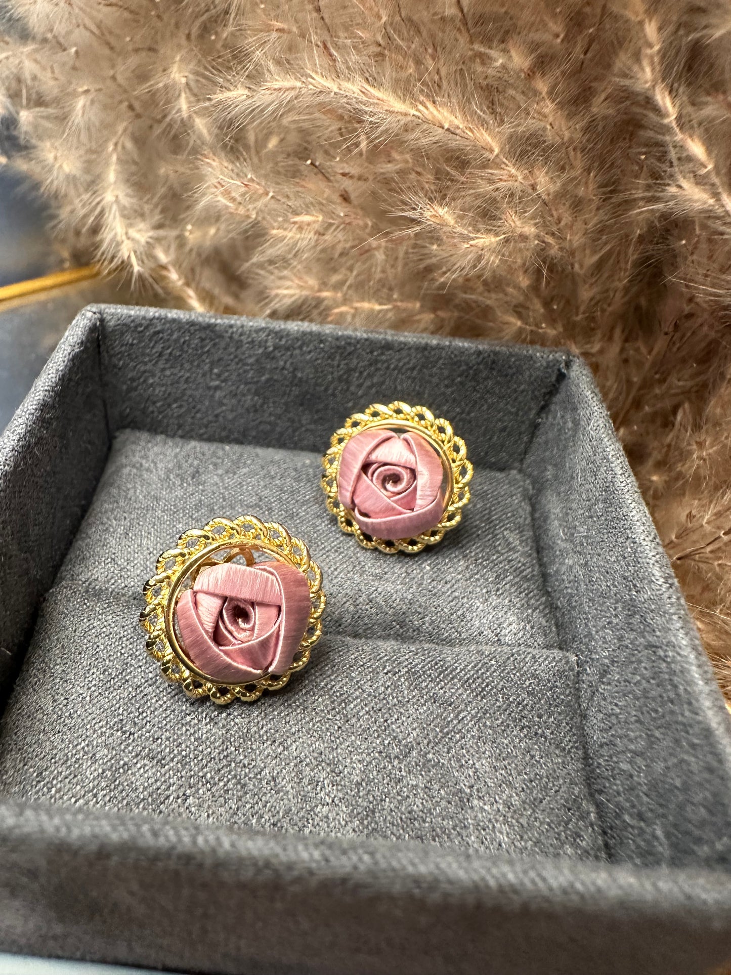 Champagne Gold : MIsty Purple Little Rose -Twilight Earrings