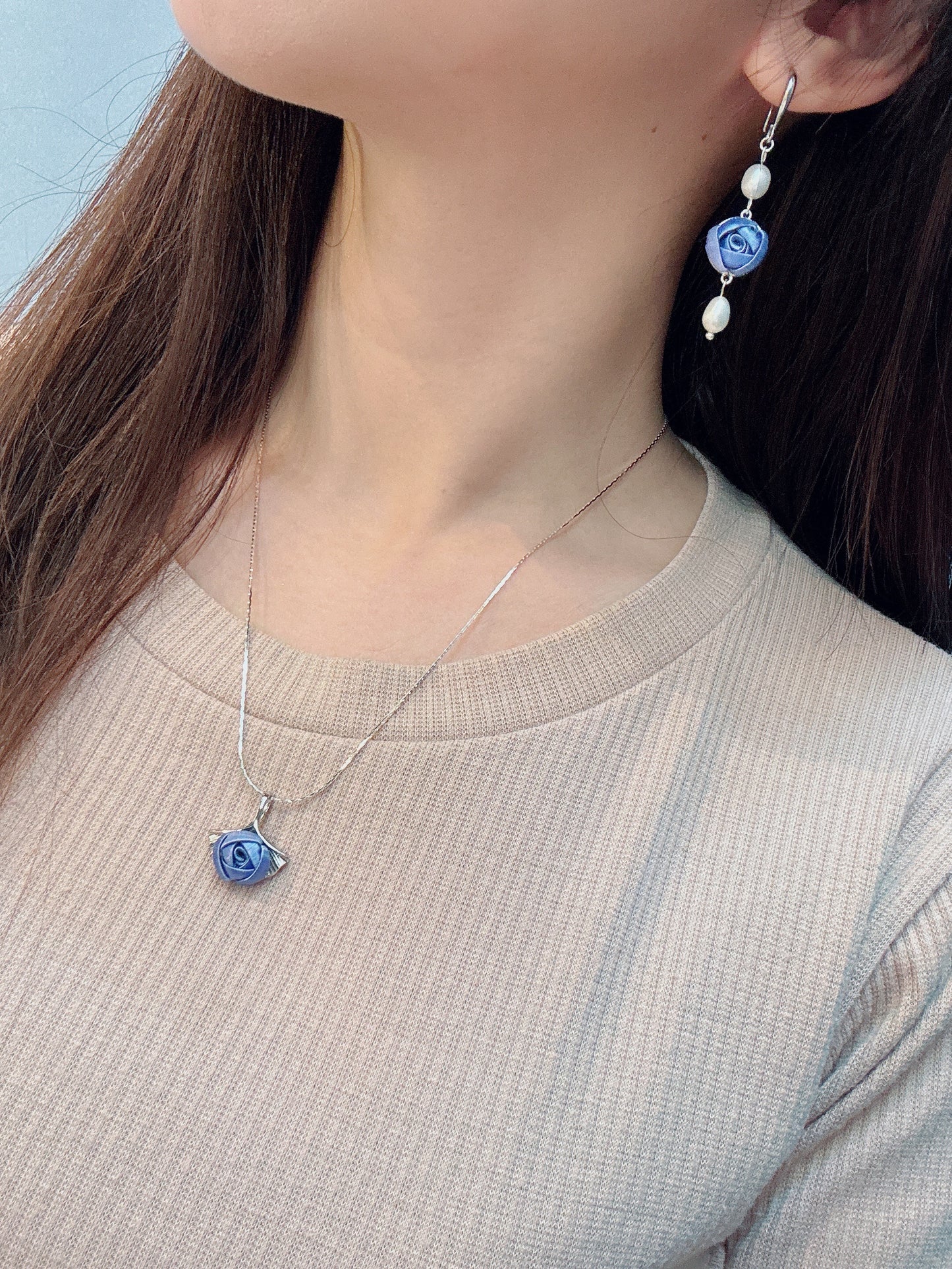 Tiny Ginkgo: Tiny Ginkgo Rose Necklace