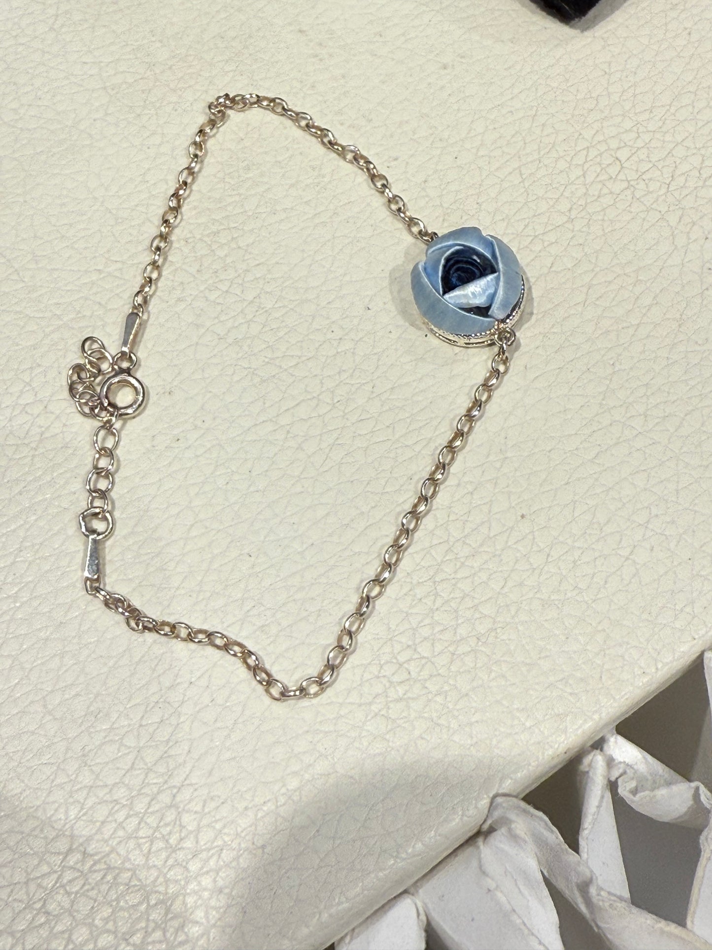 クラシックシリーズ:シングルスモールローズブレスレット