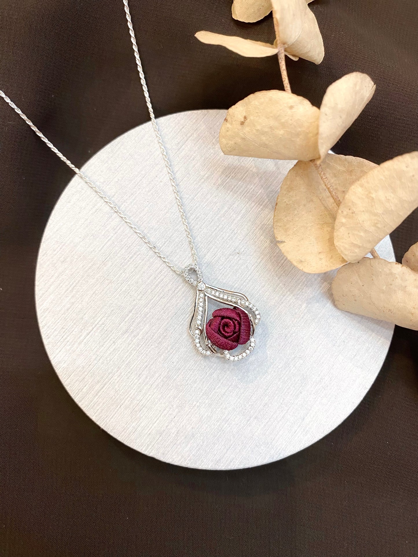 ヴェルサイユコレクション:スカートネックレス