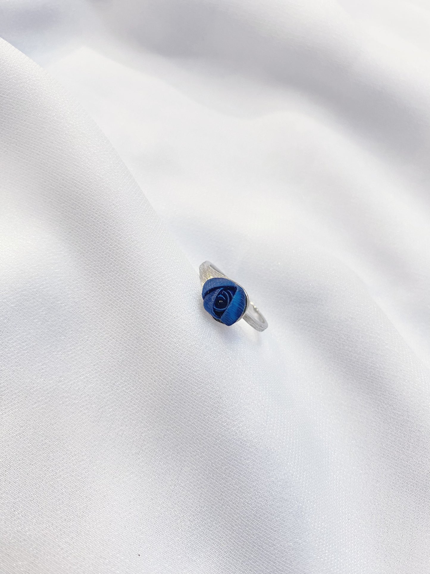 Midnight Starry Sky Series: Mini Rose Streamline Ring Midnight Blue