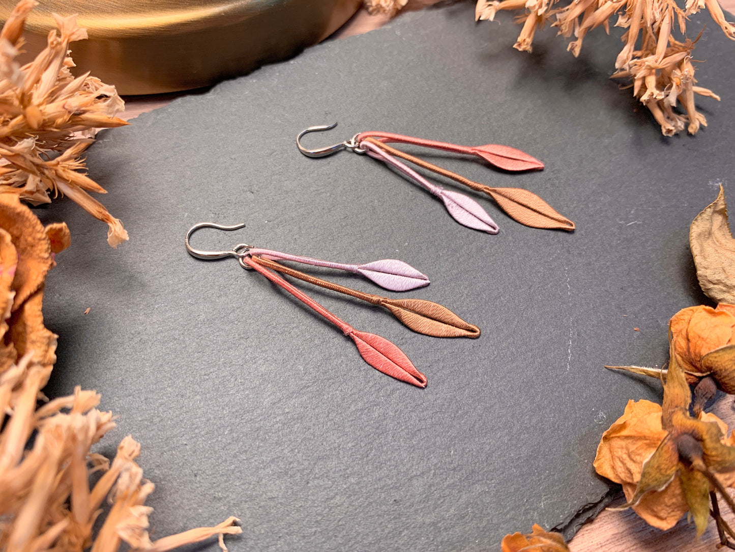 ソフィアシリーズ:三葉のイヤリング