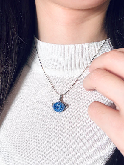 Tiny Ginkgo: Tiny Ginkgo Rose Necklace