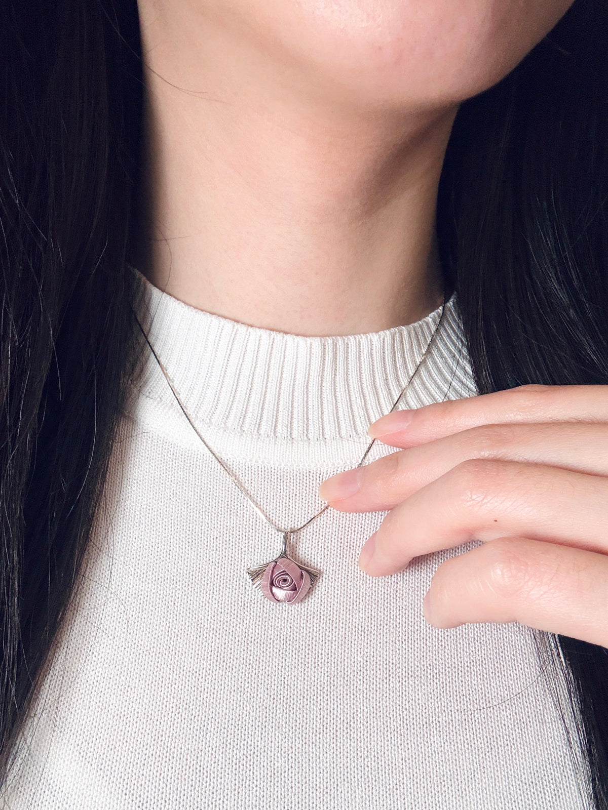 Tiny Ginkgo: Tiny Ginkgo Rose Necklace
