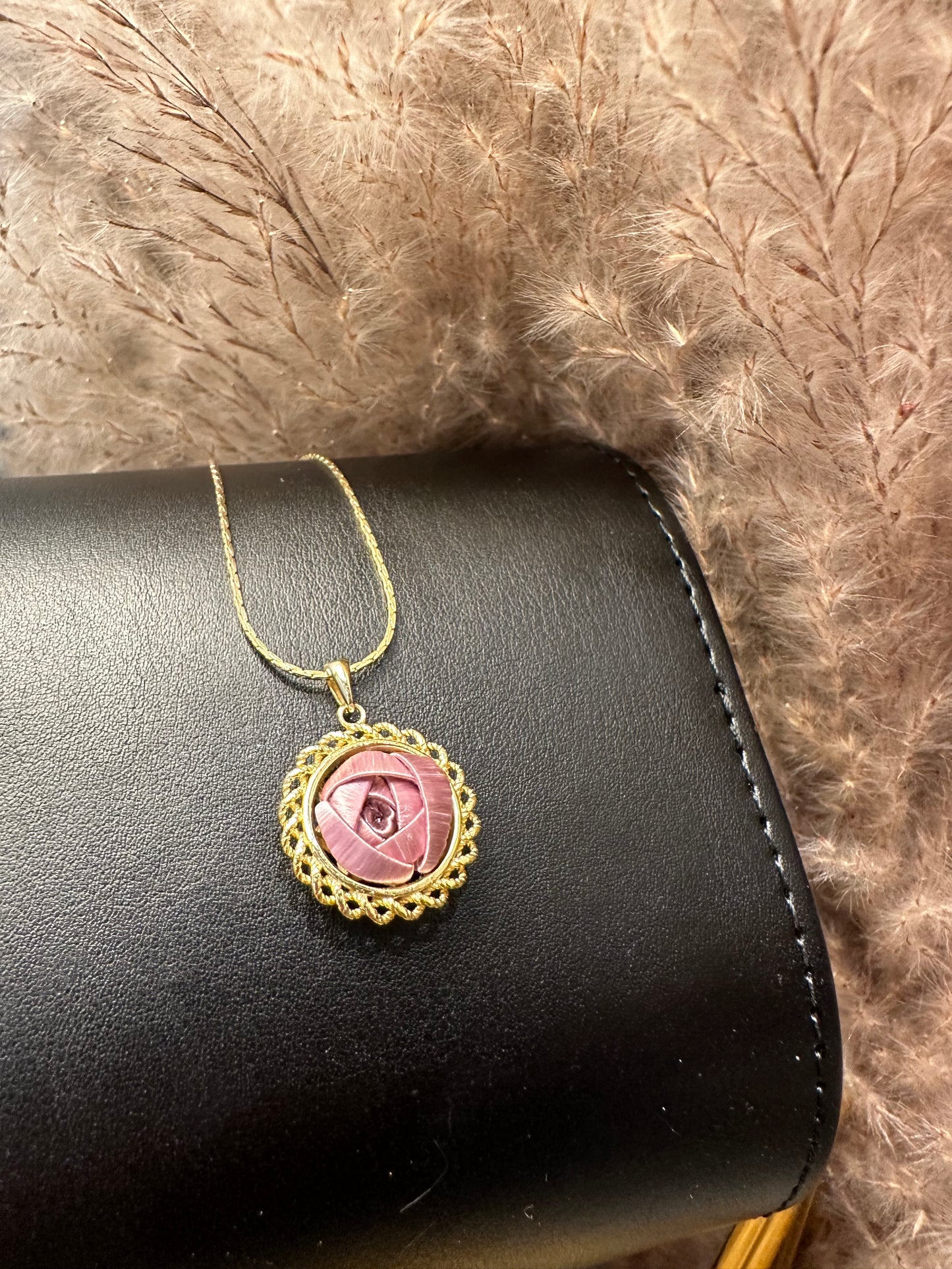 Champagne Gold : MIst Purple Little Rose Necklace 