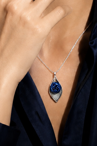 Starry Midnight:Midnight Blue Little Rose-White Gold Leaf Necklace 