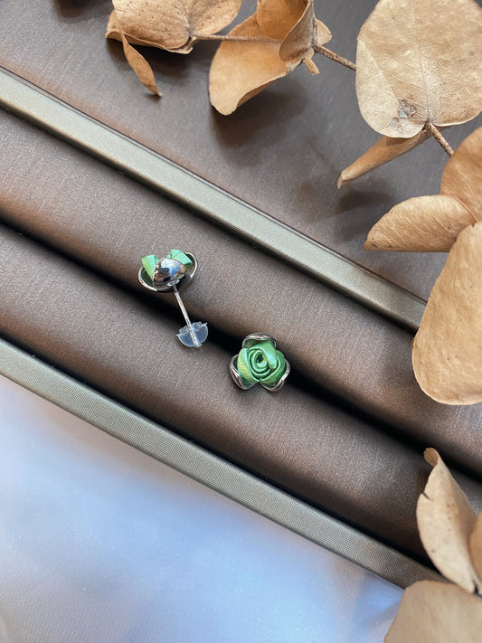 Limited new color: single mini rose platinum earrings - land green