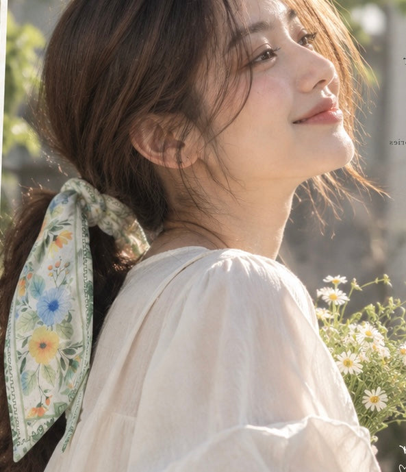 棉質小絲巾 單面淡綠黃藍小花
