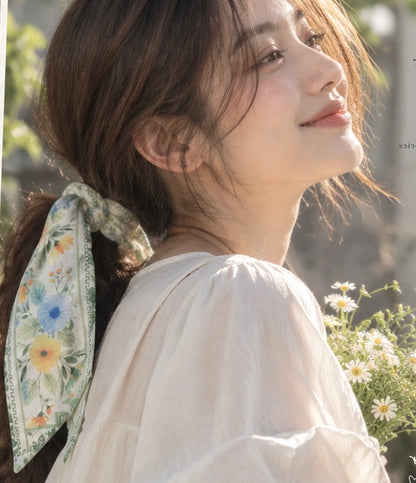 棉質小絲巾 單面淡綠黃藍小花