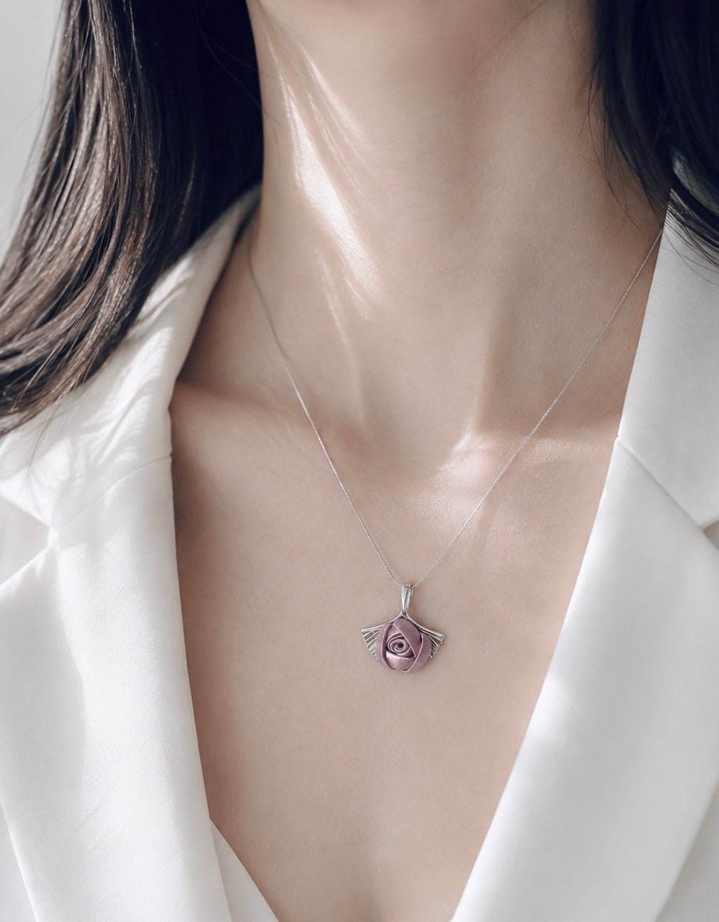 Tiny Ginkgo: Tiny Ginkgo Rose Necklace